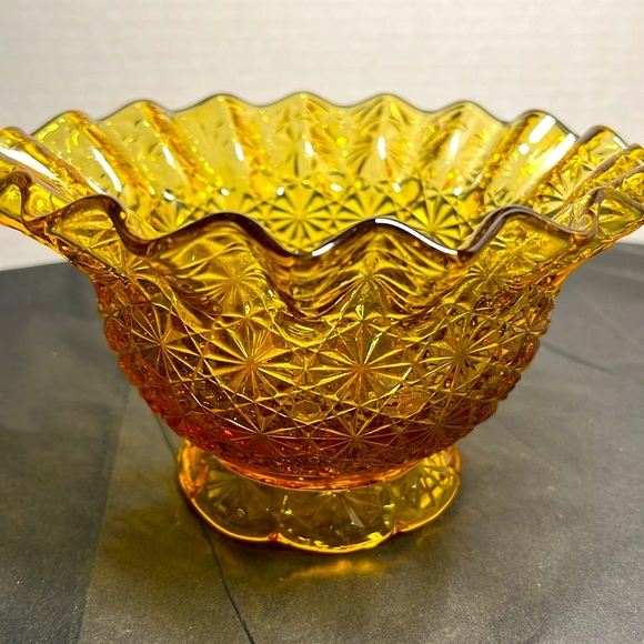 Vintage 1960 LE Smith Amber pattern 4621 Dots and Daisies ruffled crimped - Picture 1 of 11